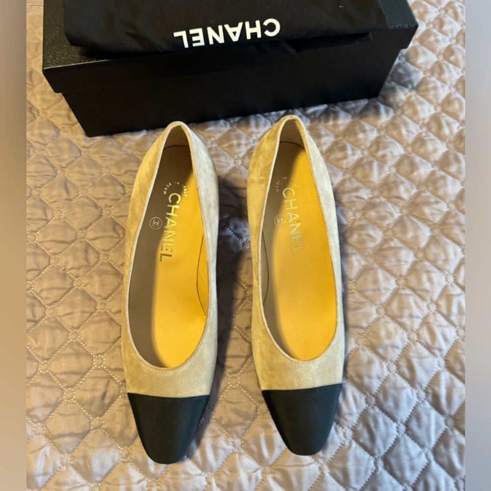 Chanel shoes (new)